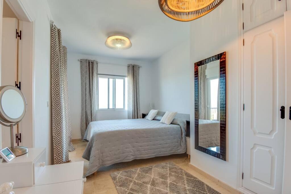 Beachfront Townhouse Estepona Esterno foto