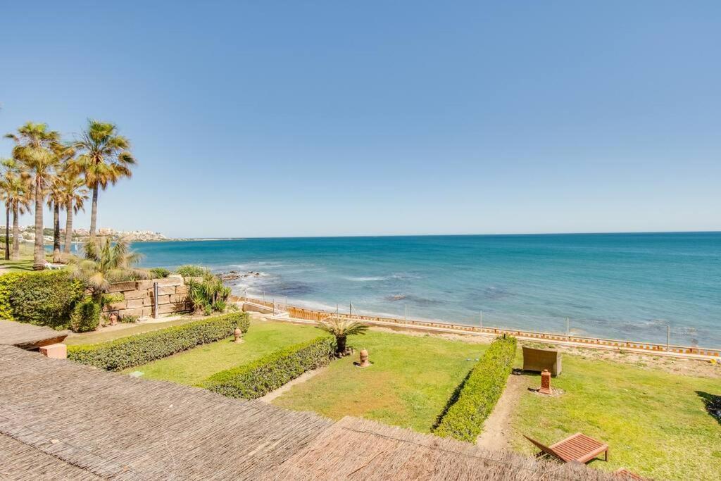Beachfront Townhouse Estepona Esterno foto