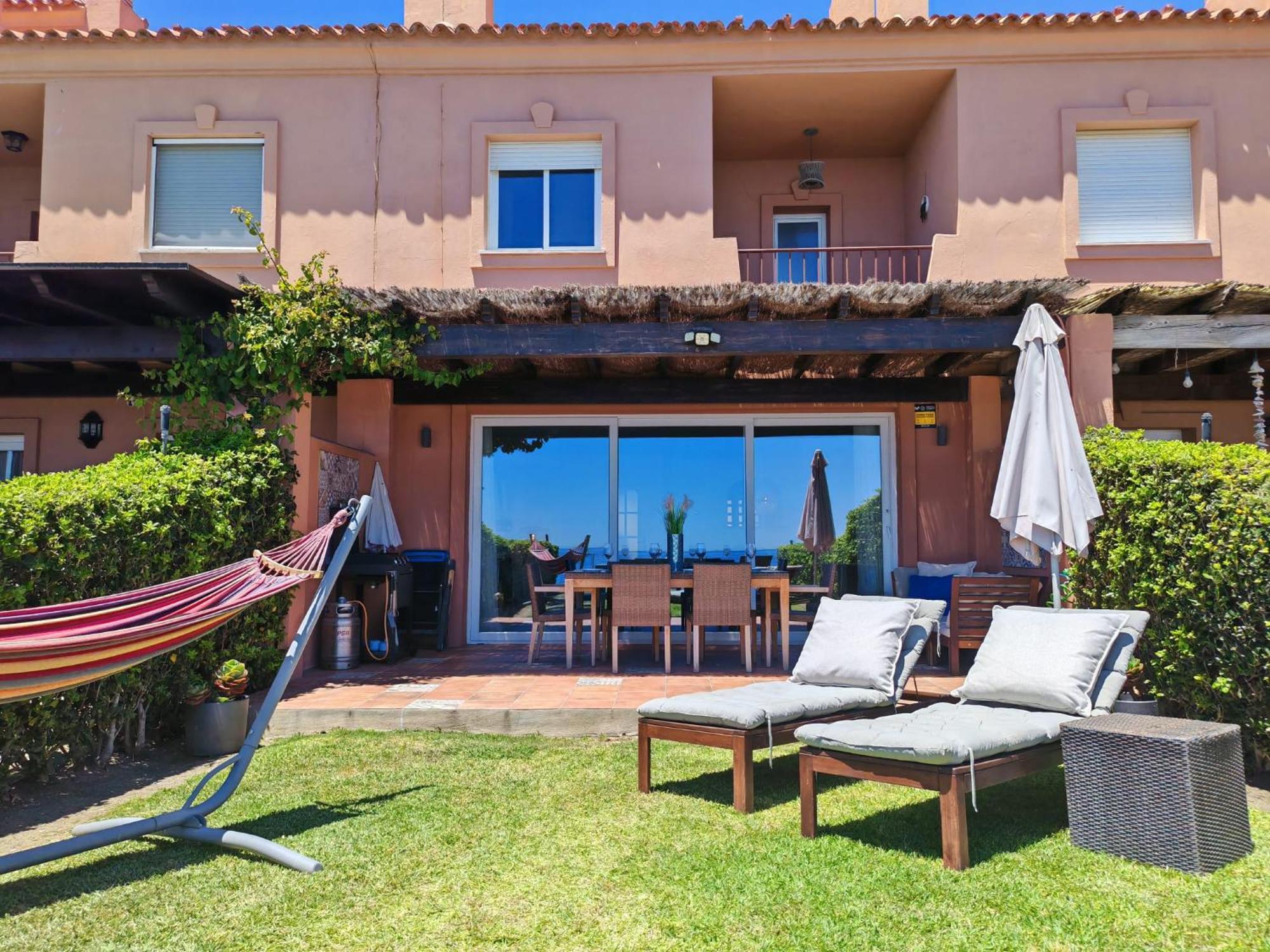 Beachfront Townhouse Estepona Esterno foto