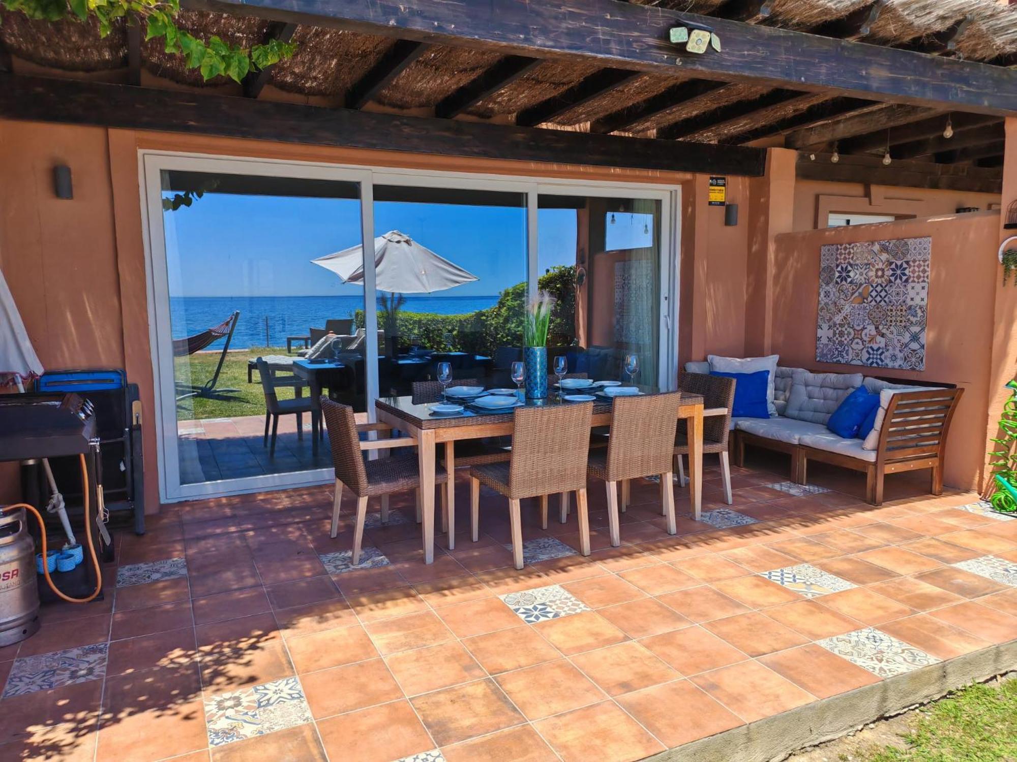 Beachfront Townhouse Estepona Esterno foto