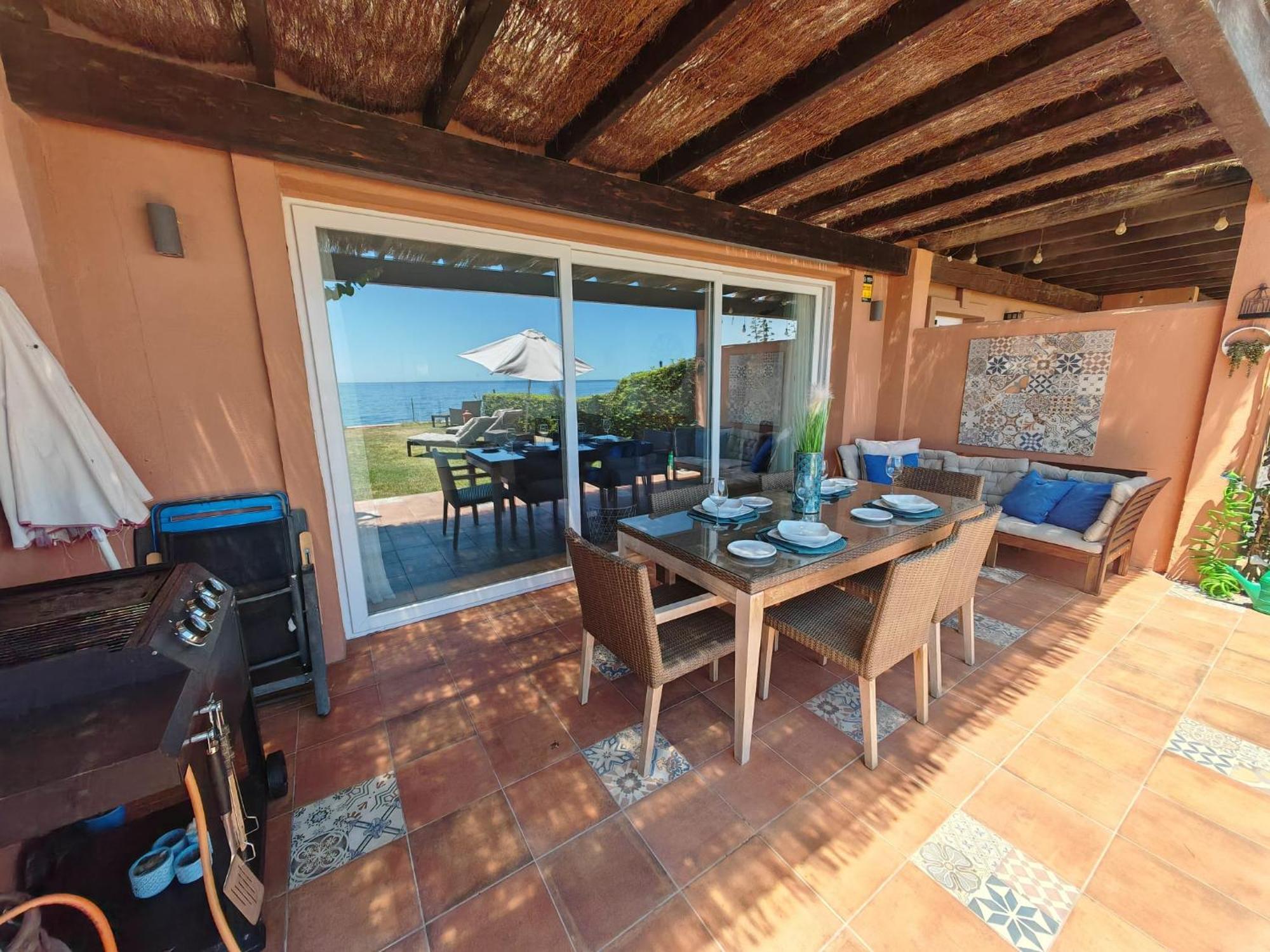 Beachfront Townhouse Estepona Esterno foto